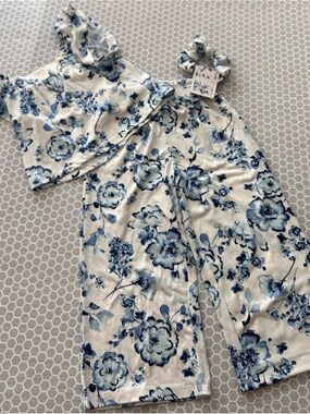 NWT btween White and Blue Floral Girls Pajama Set. 3 Piece Set Size 3T